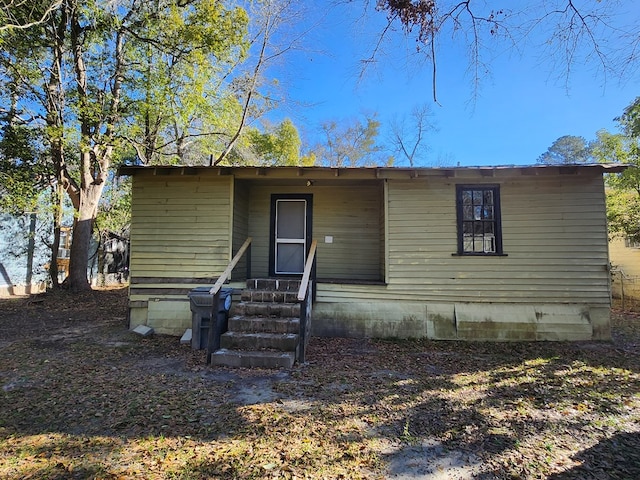 view of front of property featuring entry steps