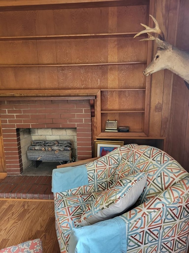 208 Pine St, Quitman, GA 31643 - detailed view of wood walls