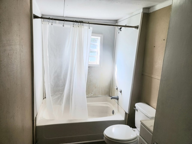 full bathroom with vanity, toilet, and shower / bath combo