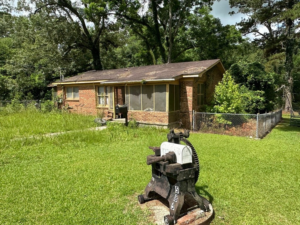 653 NW Liberia St, Pelham, GA 31779 - photo 4