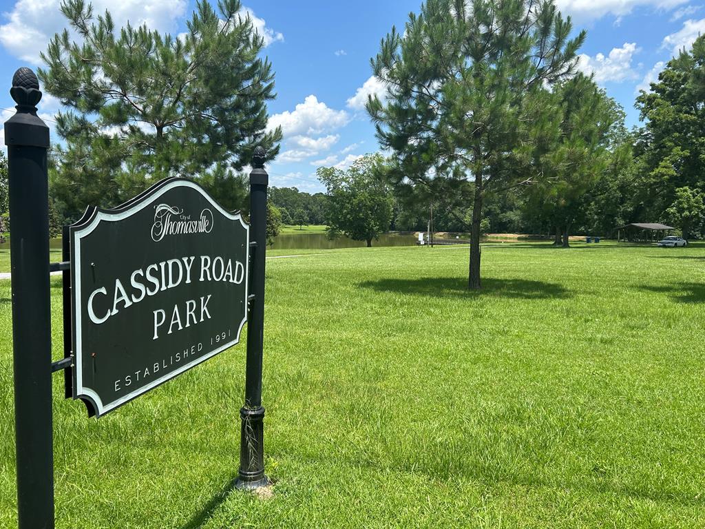 160 Highland St, Thomasville, GA 31792 - community sign featuring a lawn