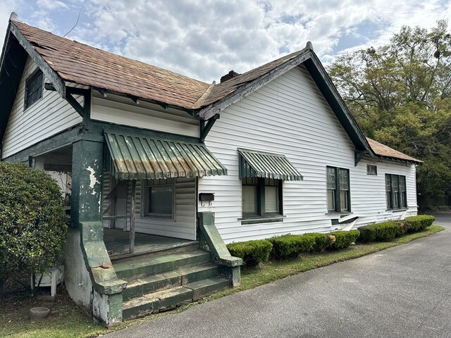 view of property exterior