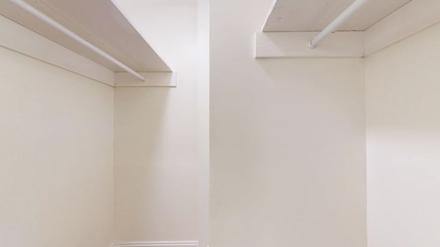 193 E Live Oak Cir, Thomasville, GA 31792 - view of walk in closet