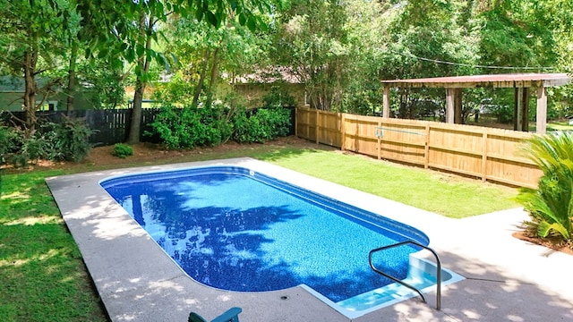 193 E Live Oak Cir, Thomasville, GA 31792 - view of swimming pool with a fenced backyard