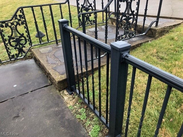 exterior space featuring concrete flooring