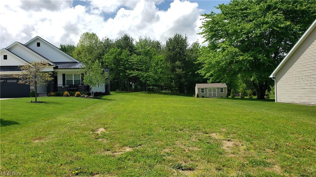 10937 Fox Den Cir, Garrettsville, OH 44231 - photo 2