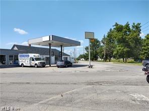 697 Main St, Grafton, OH 44044