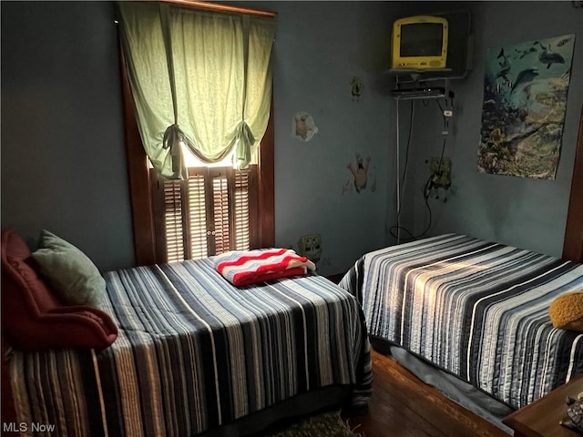 911 Grandview Ave, New Matamoras, OH 45767 - bedroom with wood finished floors