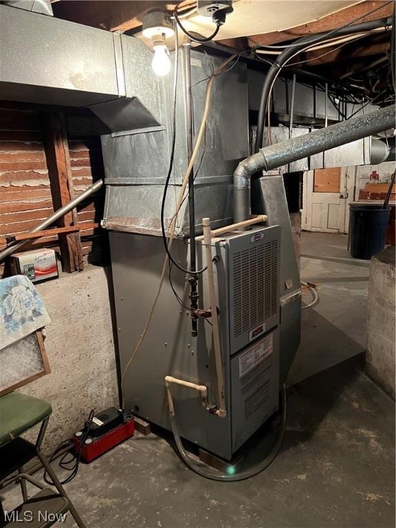 911 Grandview Ave, New Matamoras, OH 45767 - view of utility room