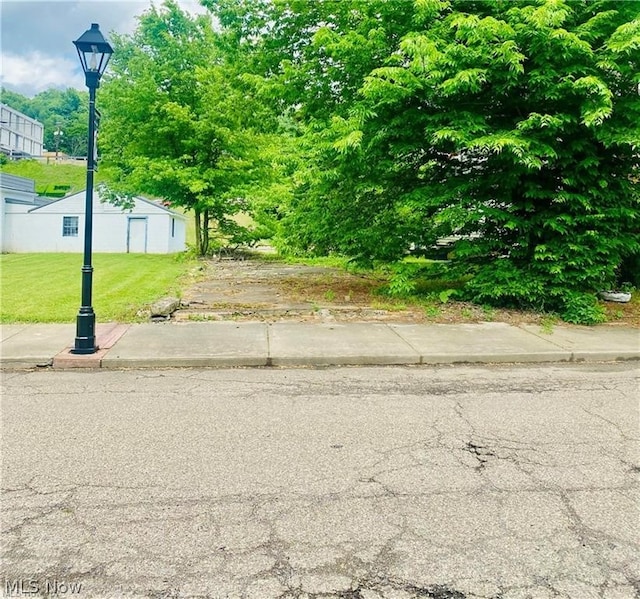 S Chester St, New Cumberland, WV 26047
