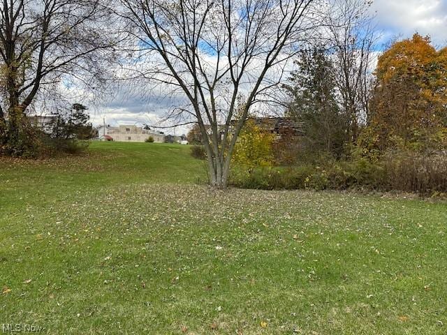 209 Jefferson Ave, Cambridge, OH 43725 - photo 1