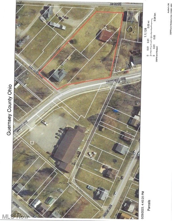 209 Jefferson Ave, Cambridge, OH 43725 - photo 12