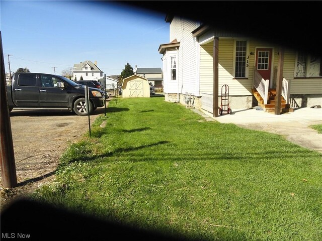 315 Carolina Ave, Chester, WV 26034 - photo 2