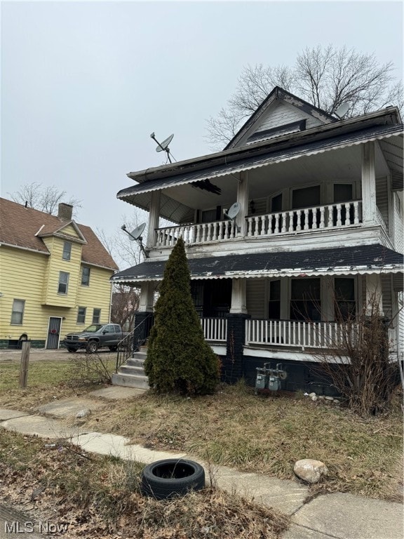 view of front facade featuring a porch