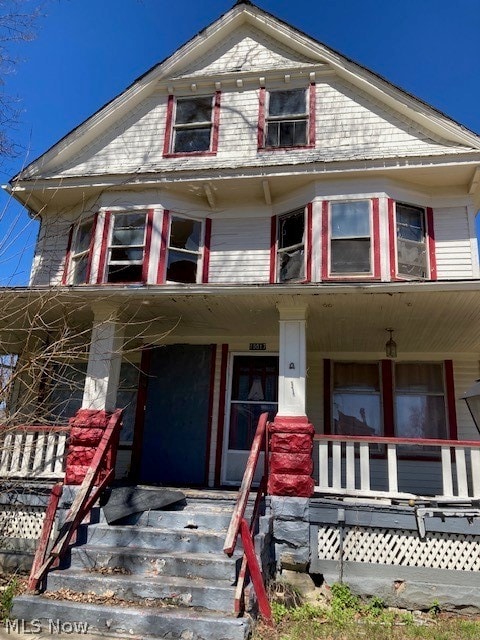 view of front of house with a porch