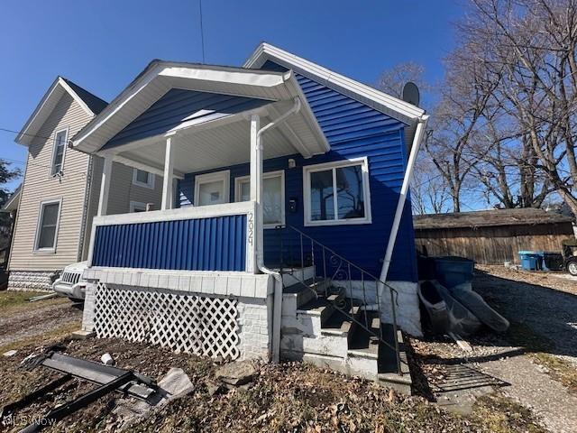 bungalow featuring covered porch