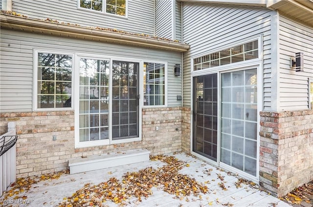 6747 Lockwood Blvd, Youngstown, OH 44512 - property entrance featuring a wooden deck