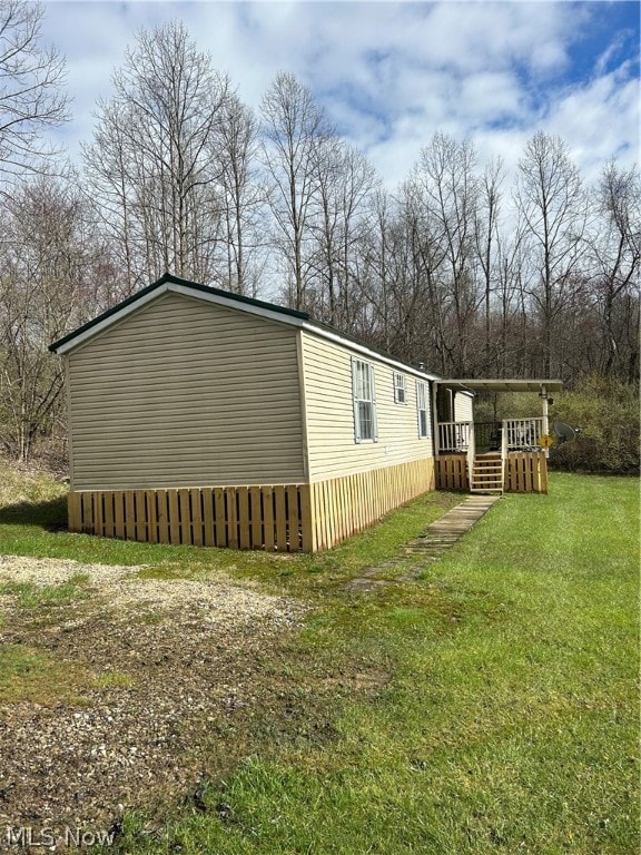 view of front of house with a front yard