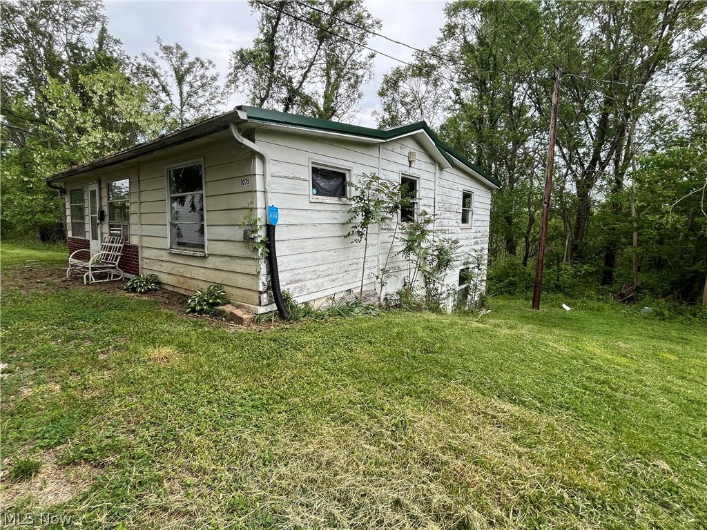 1057 N Kennebec Ave, Mcconnelsville, OH 43756 - photo 2