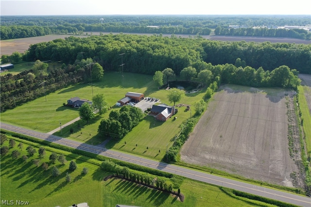 birds eye view of property featuring a rural view