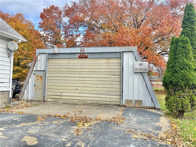 view of outbuilding