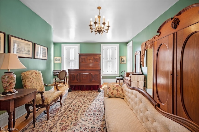 sitting room featuring a notable chandelier