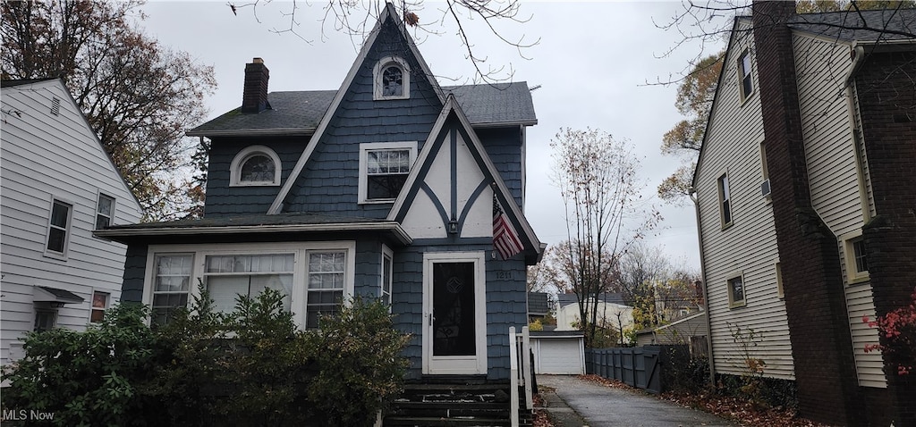 view of front facade with a garage