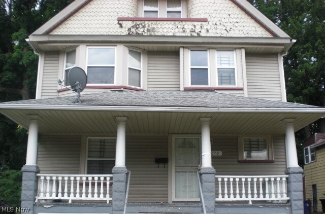 view of front facade with covered porch