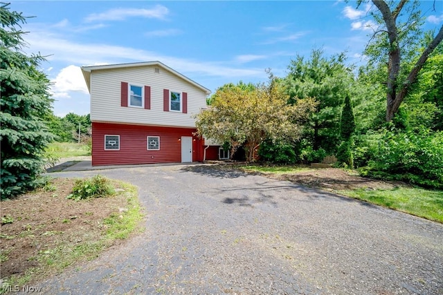 view of front of property