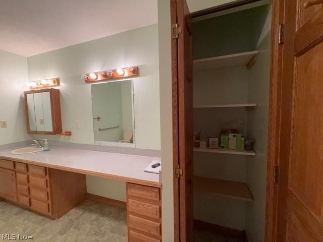 bathroom with vanity