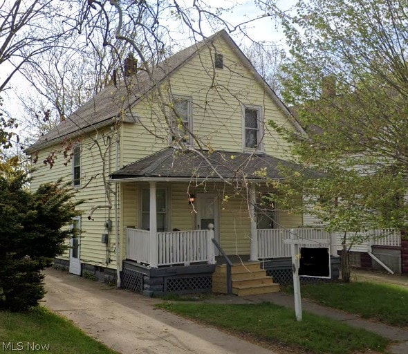 view of front of house with covered porch