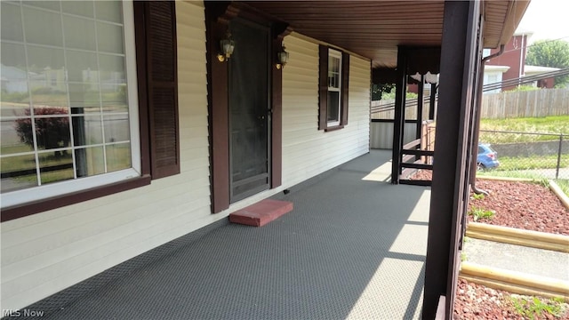 view of patio / terrace with covered porch