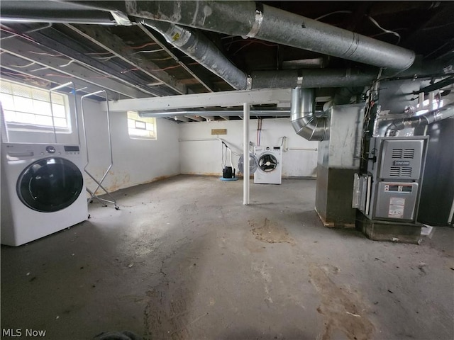 basement with washer / dryer