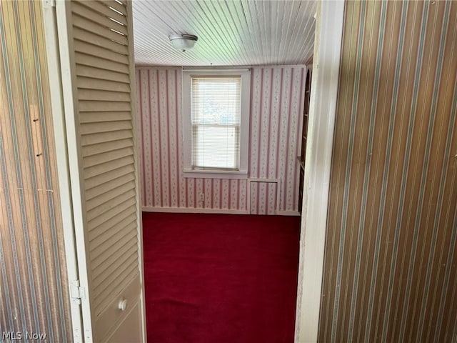 room details with wooden ceiling