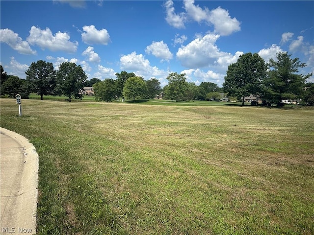 Hollyhock Ave NW, Canton, OH 44718 - photo 2