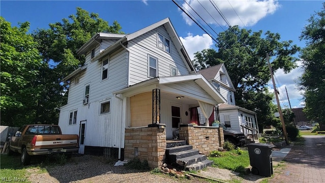 view of front of property with covered porch