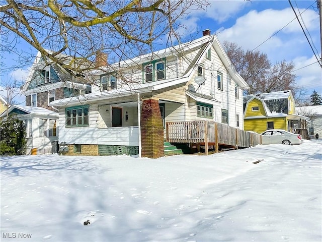 view of front of property