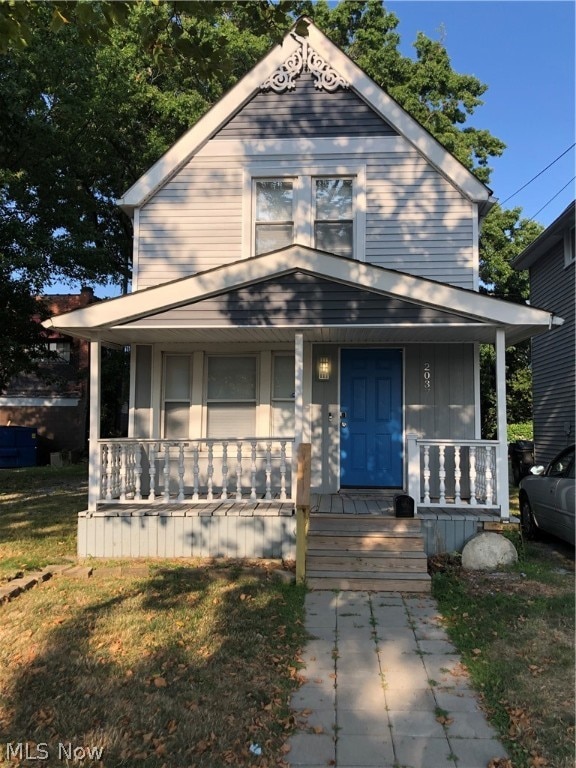 view of front facade featuring a porch