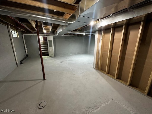 442 Washington St, Salem, OH 44460 - basement featuring stairs
