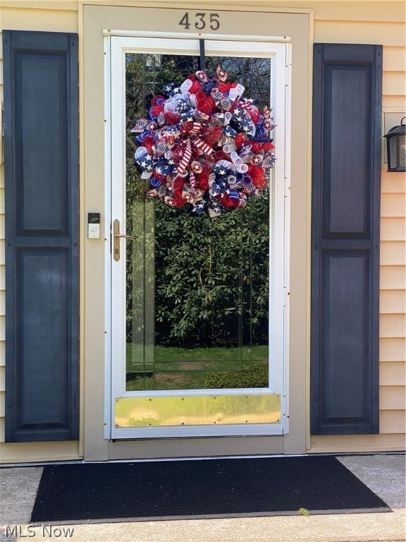 view of property entrance