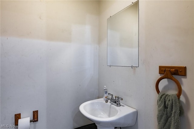 bathroom with sink