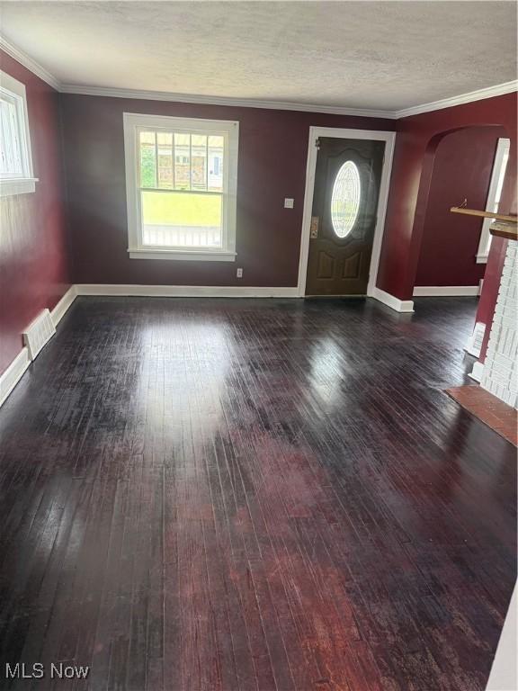 13205 Cranwood Park Blvd, Garfield Heights, OH 44125 - photo 2