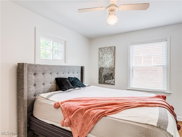 bedroom with a ceiling fan