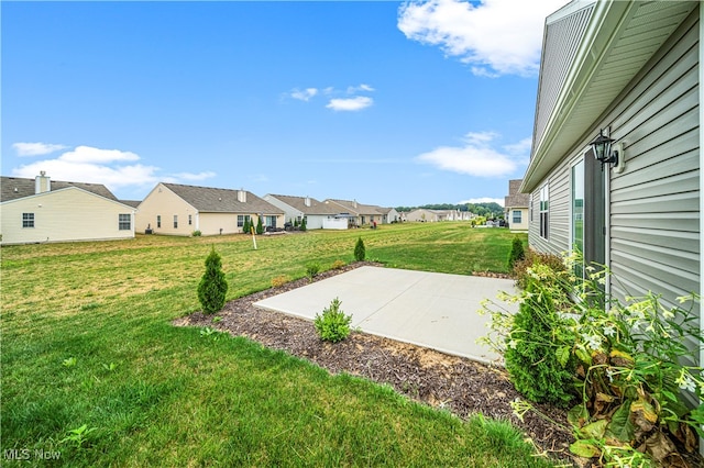 view of yard with a patio area