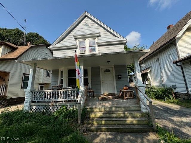 bungalow featuring a porch