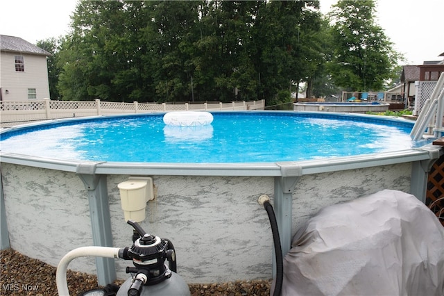 view of swimming pool