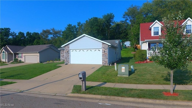 view of front facade with a front lawn