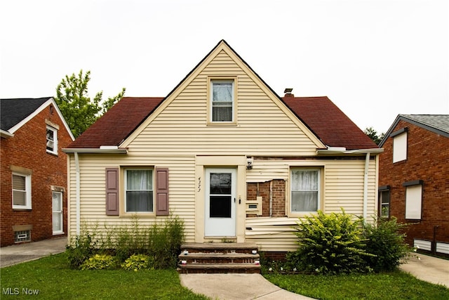 view of front facade