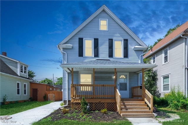 view of front of home featuring a porch