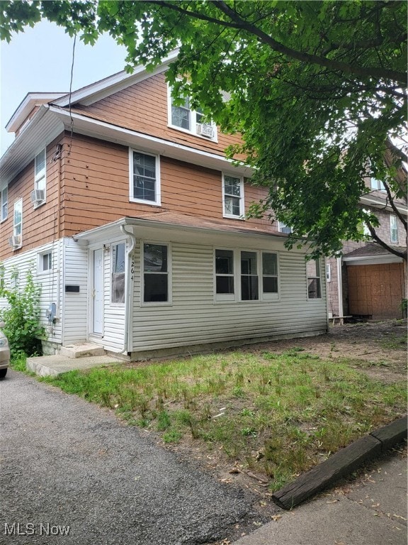 view of front of house